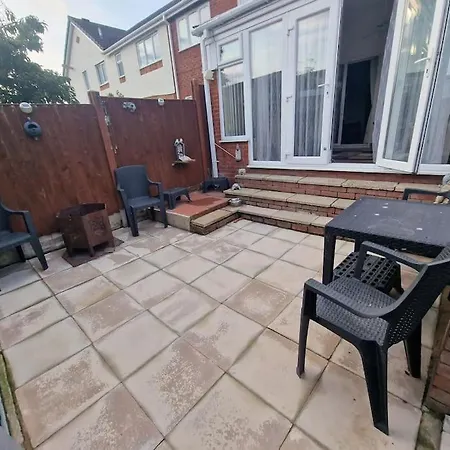 Ty Twt Apartment Wrexham Exterior photo