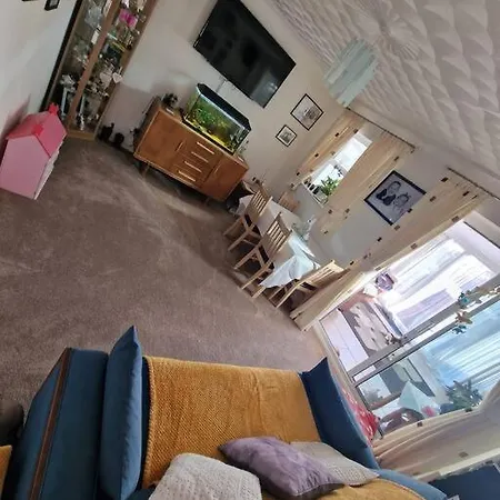 Ty Twt Apartment Wrexham Exterior photo