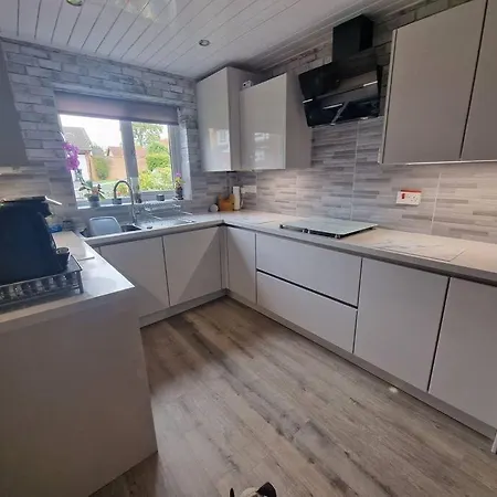 Ty Twt Apartment Wrexham Exterior photo